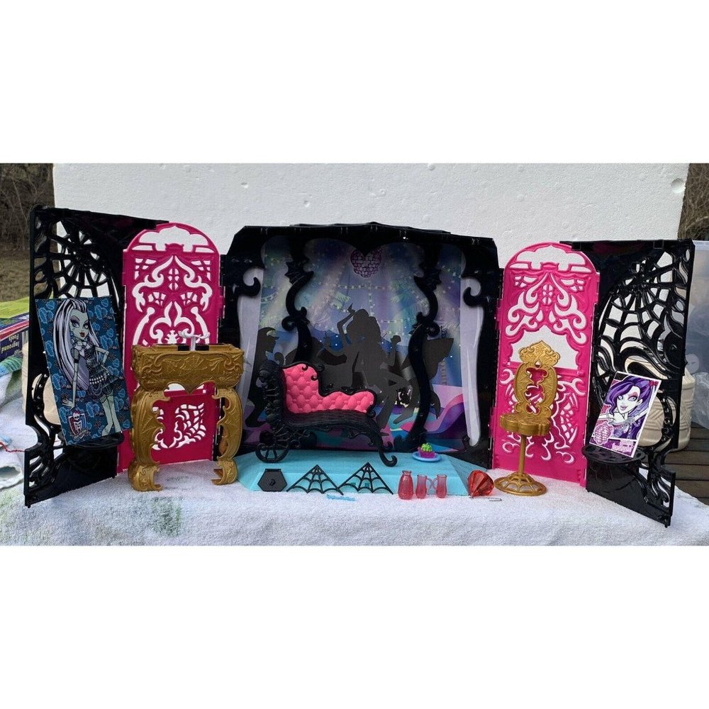 MONSTER HIGH DJ Disco Dance Club Doll Playset